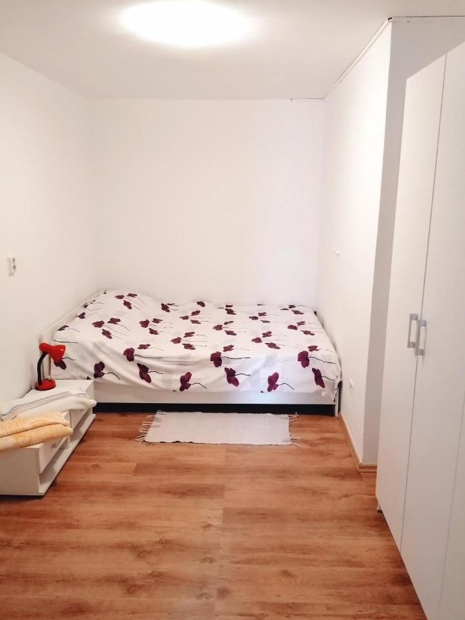 Apartma Poletje โคเปร์ ภายนอก รูปภาพ